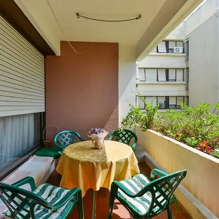 Apartment Fragola *